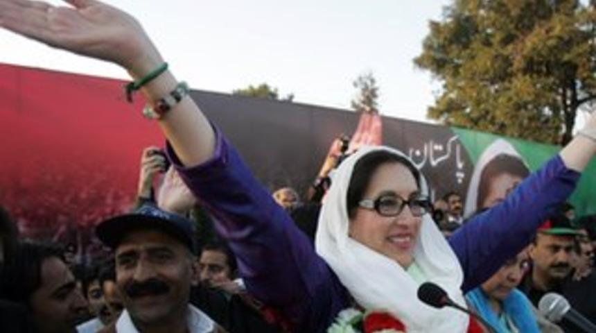 Pakistan'da Benazir Butto suikastının &uuml;st&uuml; nasıl &ouml;rt&uuml;ld&uuml;?