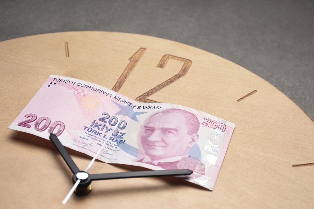 Bayramda &ccedil;alışacaklar dikkat! Fazla mesai &uuml;creti hesaplaması yaparken kafanız karışmasın&hellip; Resmi tatilde 1 saat bile &ccedil;alışana 1 g&uuml;nl&uuml;k &uuml;cret