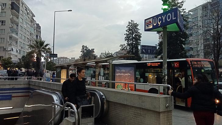  İzmir'de metroda yürüyen merdiven kazası! Yaralılar var
