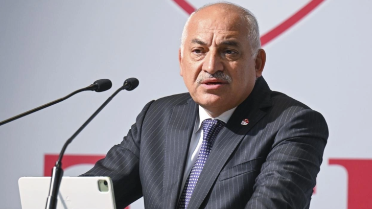 Rıdvan Dilmen, Recep Tayyip Erdoğan ile Mehmet Büyükekşi arasında geçen Süper Kupa maçı öncesindeki konuşmayı paylaştı! ''Neden Suudi Arabistan'da oynuyorsunuz?'' G3