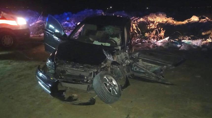 Manisa'da yolcu minibüsü ile otomobil çarpıştı! Yaralılar var