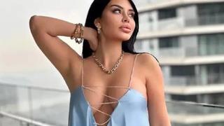 Ebru Polat'tan iddialı pozlar: Ayna karşısına geçti kıvrımlarını sergiledi