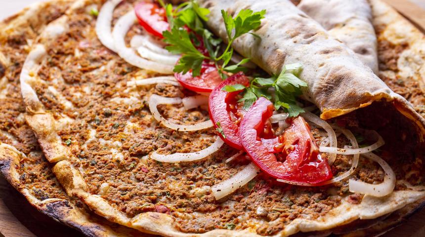 Airfryer'da lahmacun tarifi: Airfryer'da lahmacun nasıl yapılır?