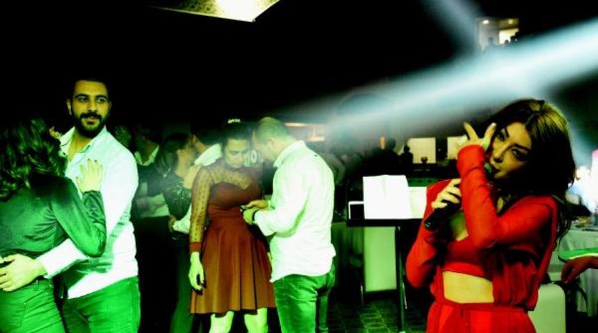 Malatya'da yılbaşı kutlamaları coşkulu ge&ccedil;ti