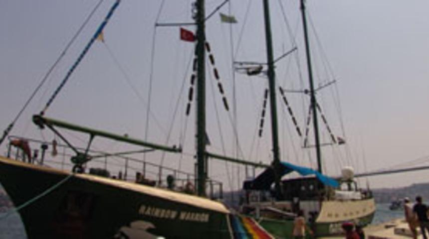 Greenpeace'in gemisi İstanbul'da