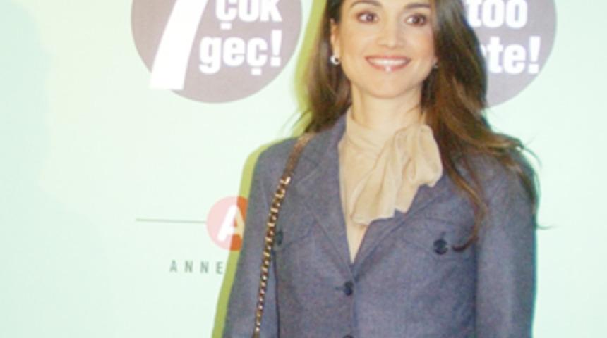 Krali&ccedil;e Rania ayak bileğini kırdı