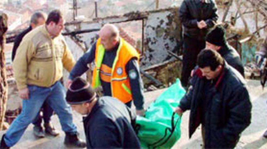 Bir kadın kendini yakarak intihar etti