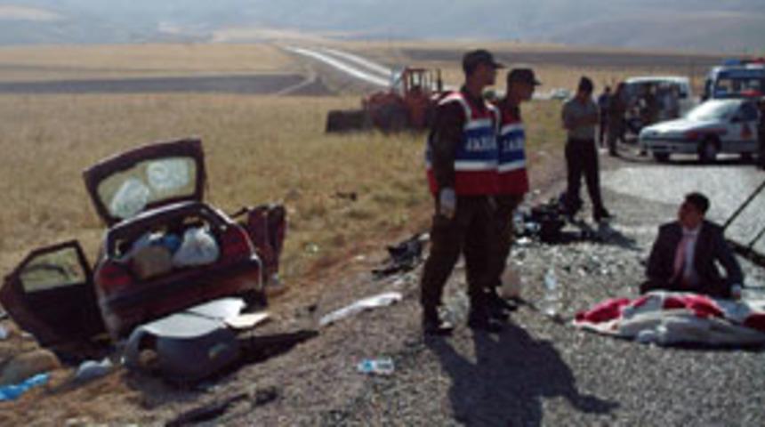 Kayseri'de trafik kazası: 7 &ouml;l&uuml;