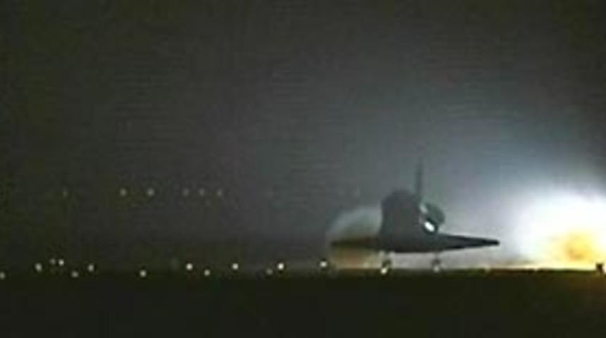 Discovery d&uuml;nyaya d&ouml;n&uuml;yor