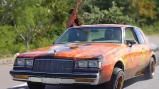 Acun Ilıcalı, Survivor geleneğini bozmadı! Survivor 2024'ü zıplayan klasik otomobille açtı