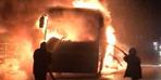 Korku dolu anlar! Mersin'de otobüs alev alev yandı