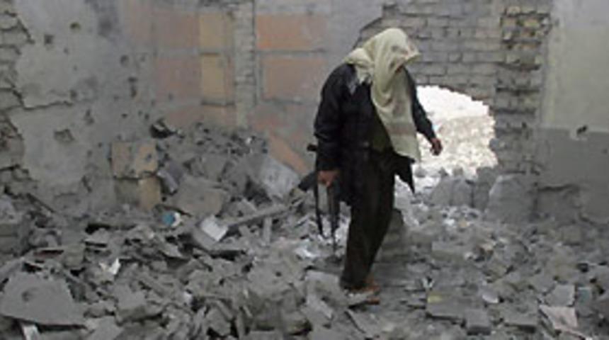 Şii t&uuml;rbesi yakınlarında iki bomba