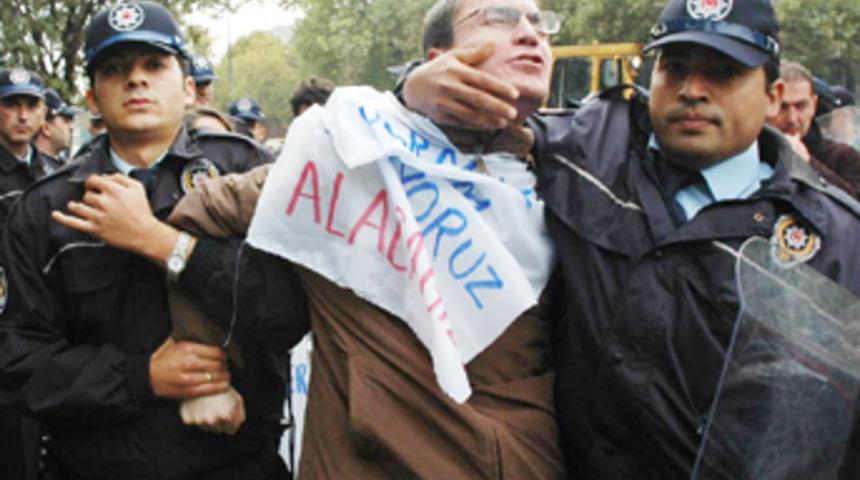 Meclis &ouml;n&uuml;nde arbede