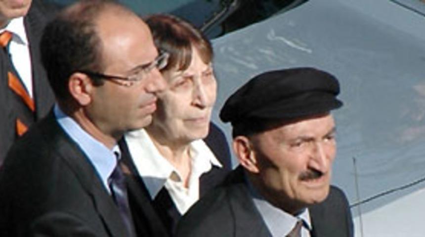 Ecevit'in sağlık durumunda değişiklik yok
