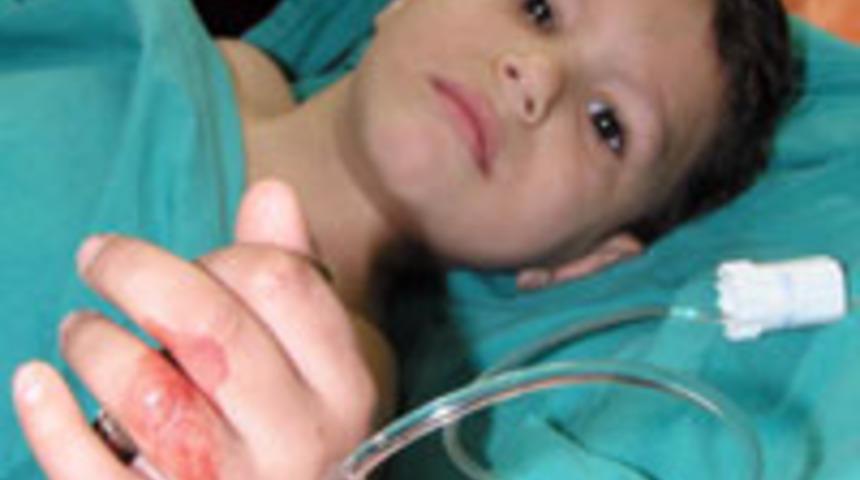 3 yaşındaki &ccedil;ocuk 5 kurşunla yaralandı