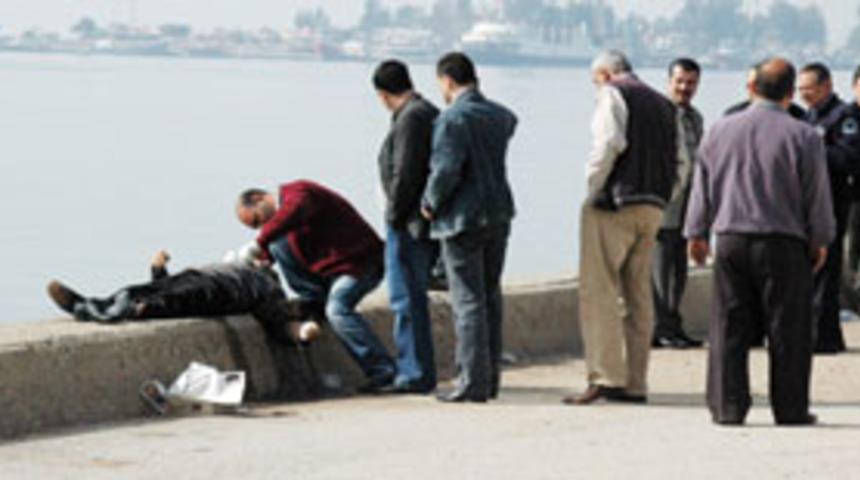 Liman havuzu i&ccedil;erisinde erkek cesedi