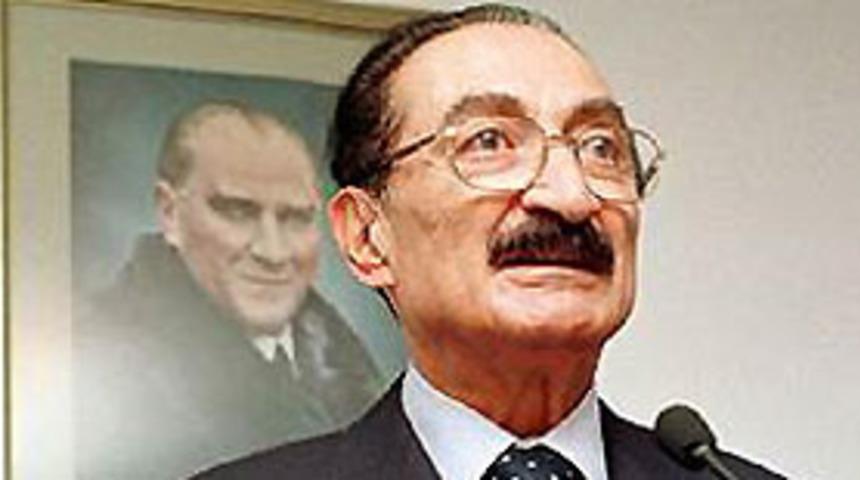 Ecevit hen&uuml;z uyanmadı