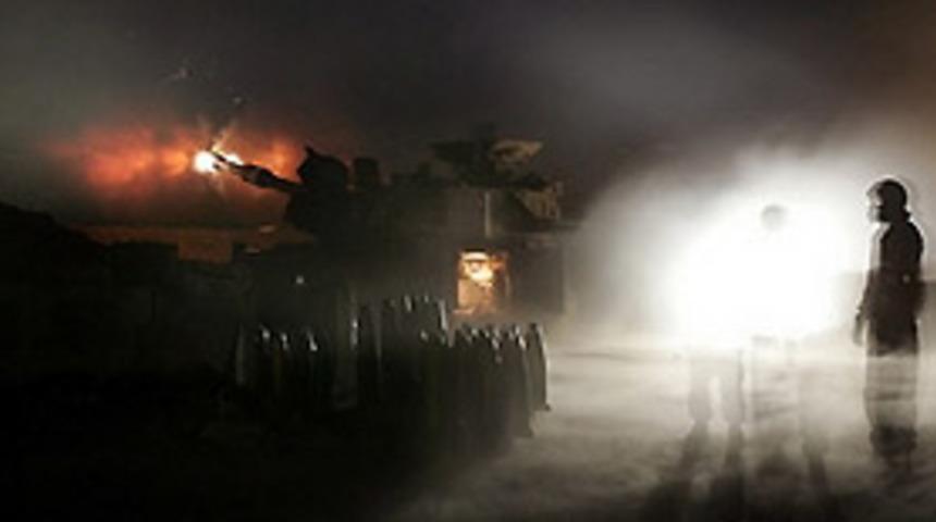 L&uuml;bnan ateş altında