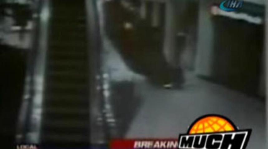 Bu kez &ccedil;ocuk değil, otomobil u&ccedil;tu