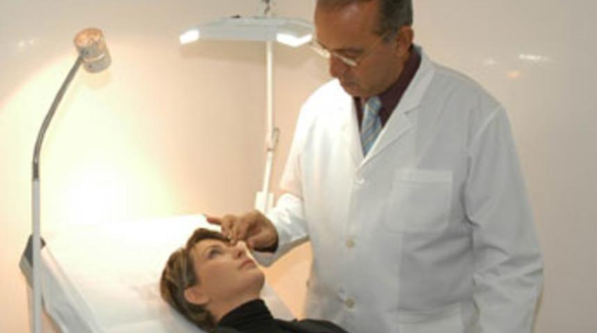 Estetikte ameliyatsız da gen&ccedil; kalmak m&uuml;mk&uuml;n