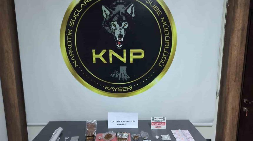 Uyuşturucu tacirlerine darbe: 4 Gözaltı