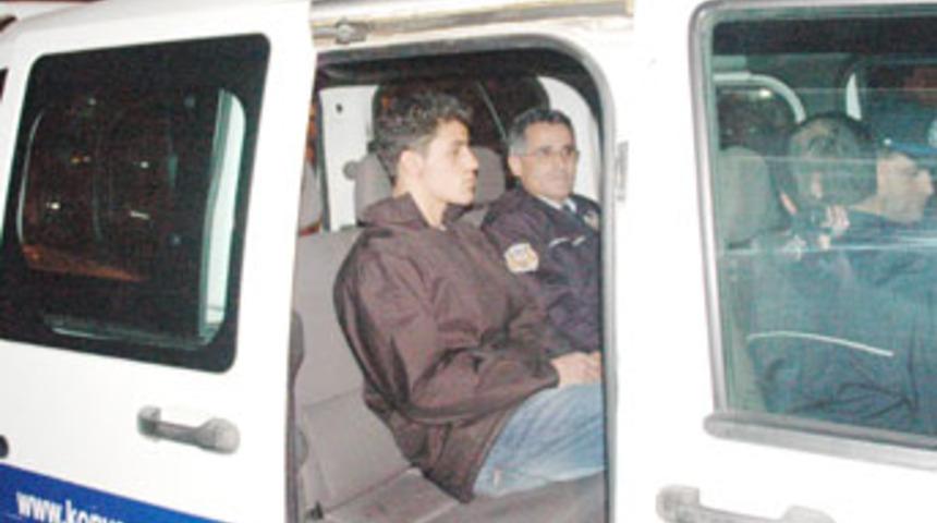 Arkadaşları darp etti, ailesine gasp edildim dedi