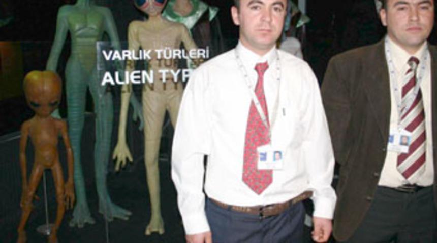 UFO M&uuml;zesi'ne uzaylı ziyareti iddiası