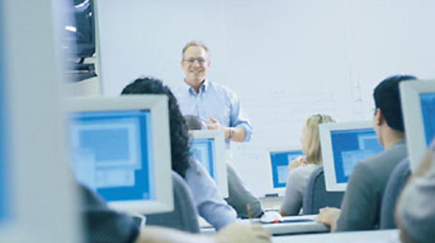 Profesörü ve doçenti olmayan üniversite