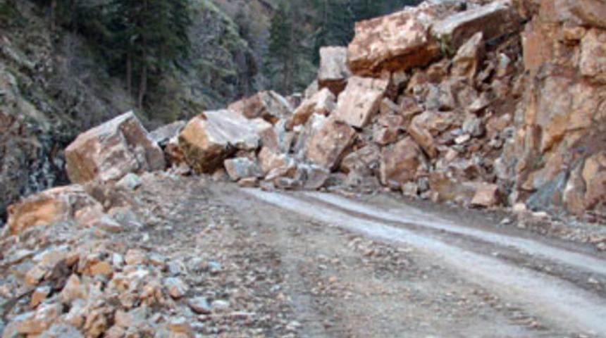 Adilcevaz-Erciş Karayolu'nda heyelan