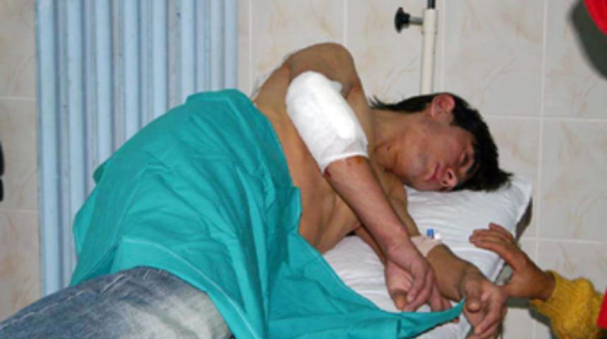 G&uuml;m&uuml;şhane'de trafik kazası: 13 yaralı