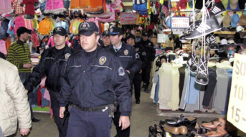 Yabancılar Pazarı'na operasyon