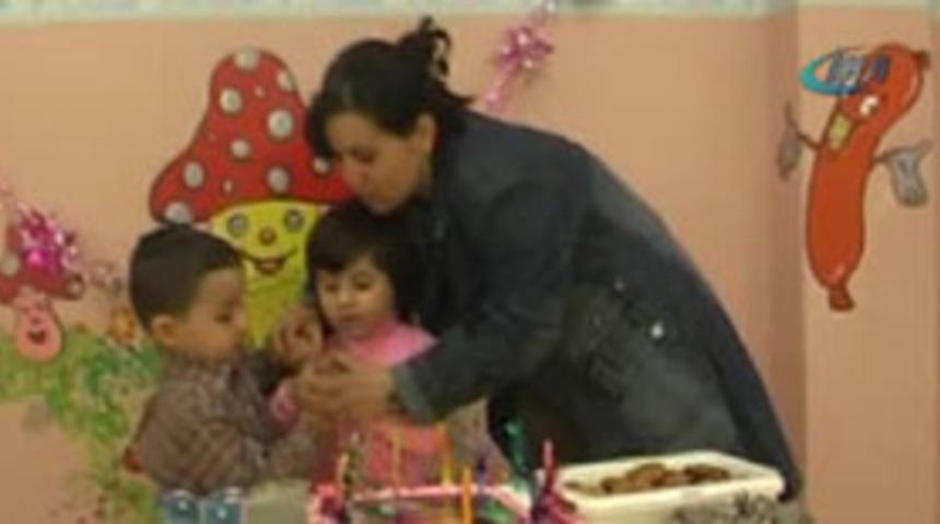 Anne ve oğlunun katili aile dostu &ccedil;ıktı