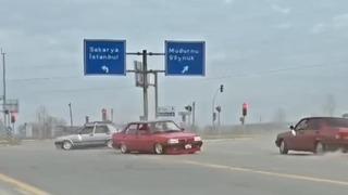 Kara yolunu kapatarak drift attılar! Sürücülere ceza yağdı