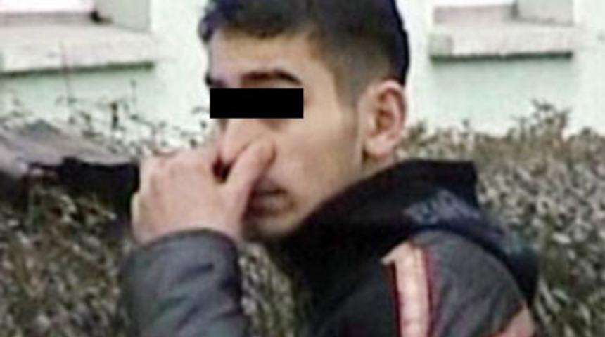 Bebeklerini g&ouml;md&uuml;ler