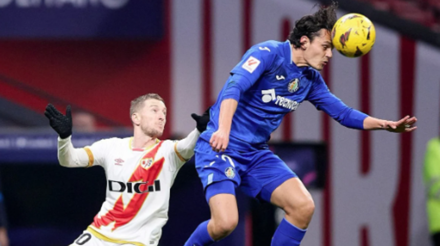 Milli yıldız Enes Ünal 7,5 ay sonra ilk kez sahaya çıktı, taraftardan alkış aldı!