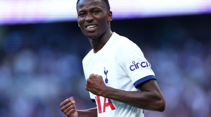 Tottenham, Sarr'ın sözleşmesini 2030 yılına kadar uzattı