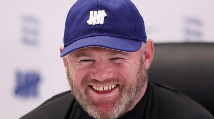 Şampiyon olacak takımı resmen küme düşürdü! Wayne Rooney ile yollar ayrıldı