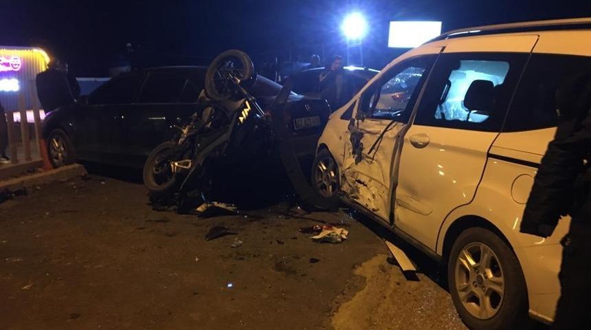 Adıyaman’da otomobil ile motosiklet çarpıştı: 1’i ağır 2 yaralı
