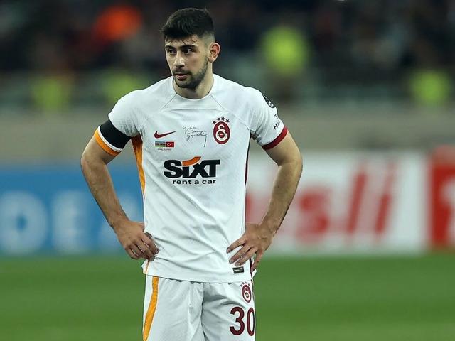 Galatasaray'da maaş krizi patlak verdi! Yusuf Demir ihtarname çekti