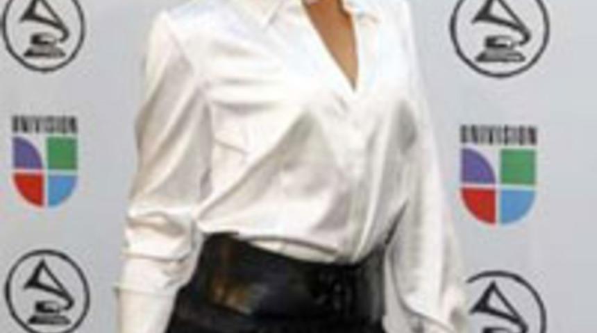 Brezilyalı manken anoreksiyadan &ouml;ld&uuml;