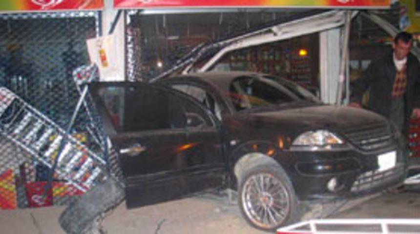 Otomobil yarışı kanlı bitti: 5 yaralı