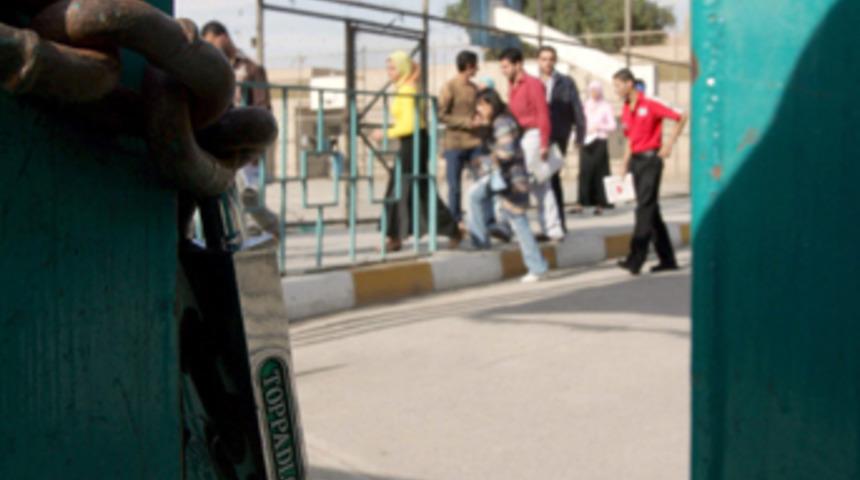 Bağdat'ta kahvehaneden adam ka&ccedil;ırdılar