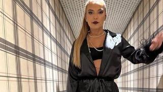 Demet Akalın hastane odasından paylaştı: Ünlü şarkıcı Demet Akalın ameliyat oldu!