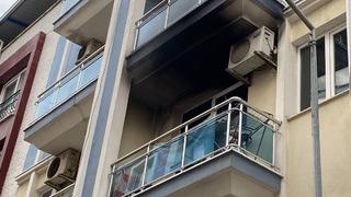 Bir anda evi dumanlar kapladı... Klima alev aldı! Apartmanda korku dolu anlar