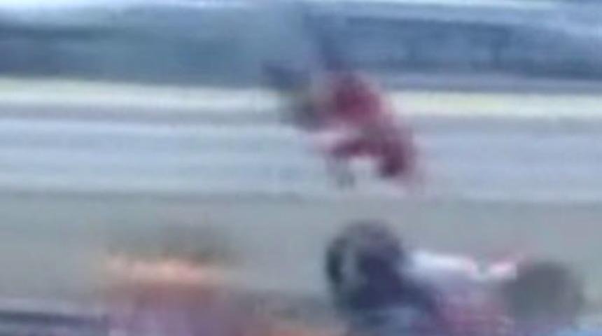 Hız tutkunlarından inanılmaz kazalar