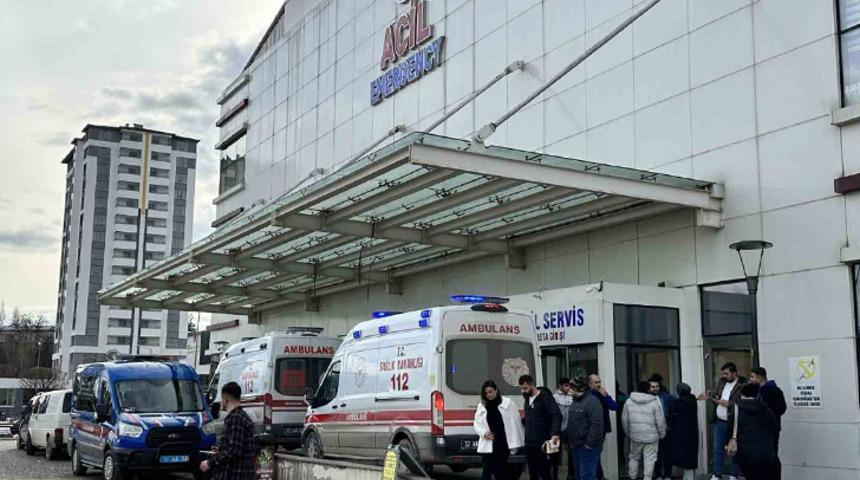 Bir anda boğazları ve gözleri yanmaya başladı, çok sayıda öğrenci hastaneye başvurdu! Gizemli olayla ilgili Valilik'ten açıklama