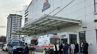 Bir anda boğazları ve gözleri yanmaya başladı, çok sayıda öğrenci hastaneye başvurdu! Gizemli olayla ilgili Valilik'ten açıklama