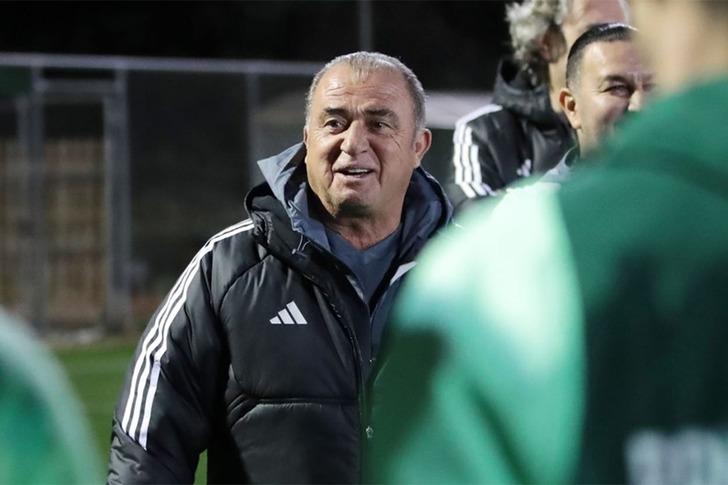 Alınan kötü sonuçlar sonrası Yunanistan'da Fatih Terim'e demediklerini bırakmadılar! "Onu bir ayda tanıdık, kendini kaybetti..." G5