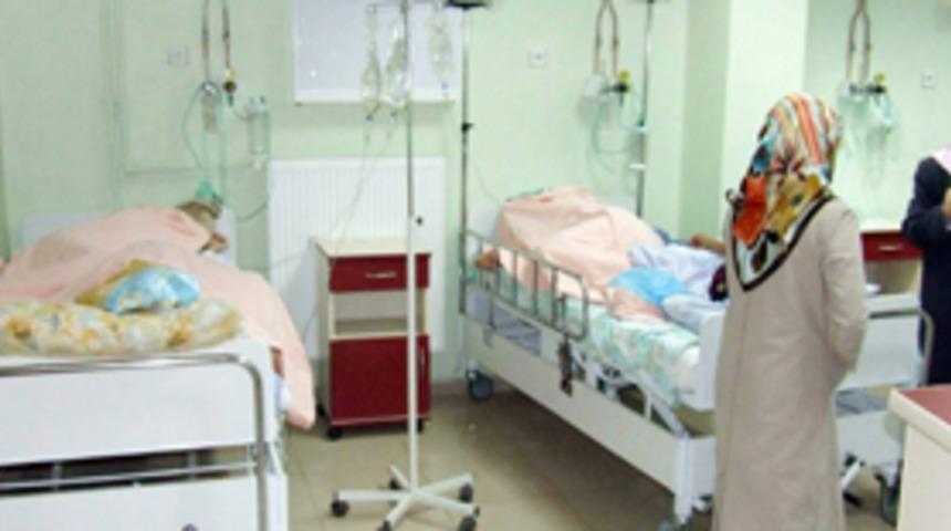 Yuvadaki 58 &ccedil;ocuk hastaneye kaldırıldı