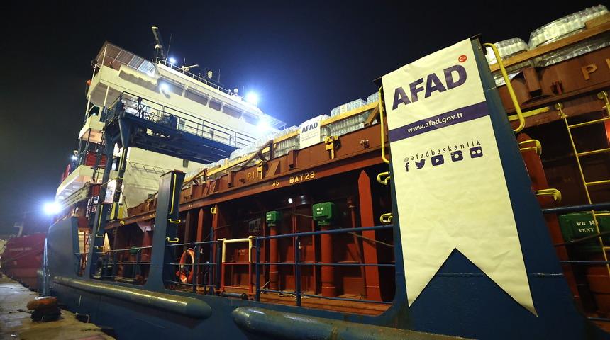 Filistin'e 2 bin 334 ton yardım malzemesi taşıyan gemi Mersin'den uğurlandı